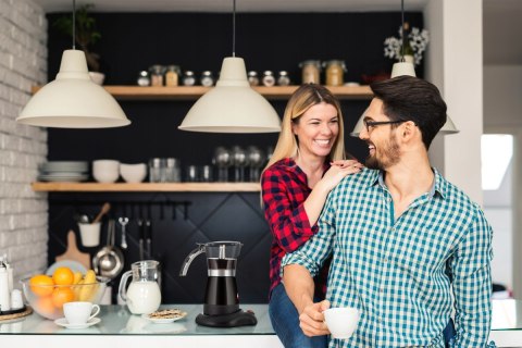 Elektryczna Kawiarka KA50 Kaffe – 6 Filiżanek, Obrotowa Podstawa, 480W