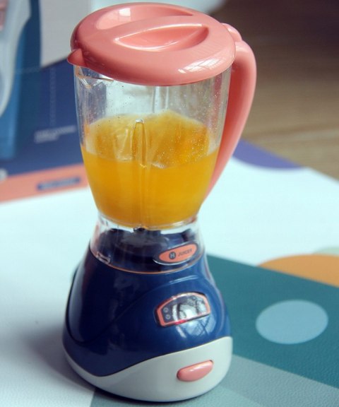 Blender dla dzieci na baterie – zabawkowy robot kuchenny z dźwiękami i światłami Blender dla dzieci na baterie – zabawkowy robot kuchenny z dźwiękami i światłami