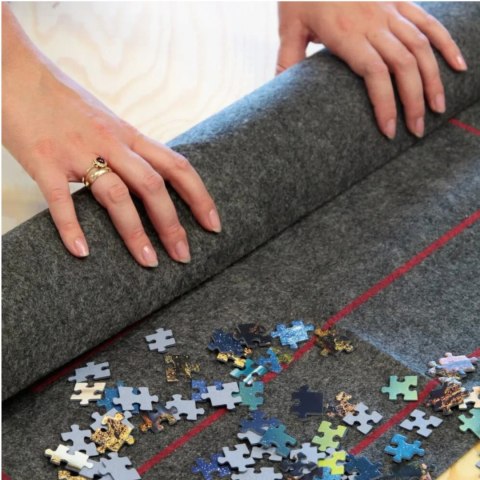 Mata Do Układania Puzzli 500-3000 Elementów Trefl – Filcowa, Z Tubą Mata Do Układania Puzzli 500-3000 Elementów Trefl – Filcowa, Z Tubą